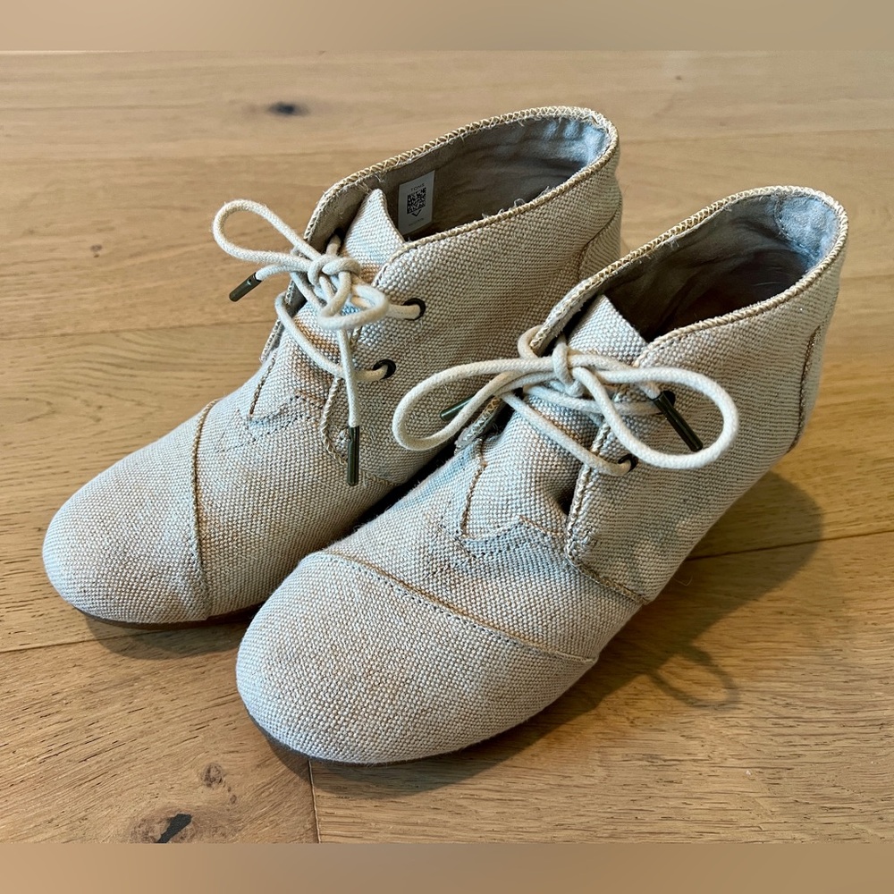 Toms Kala Beige Sparkle Lace-up Ankle Boots